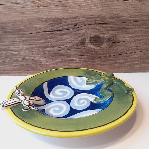 NICOLE ENGBLOM Whimsical CERAMIC FROG POND DRAGONFLY Plate 8" - Picture 5 of 10